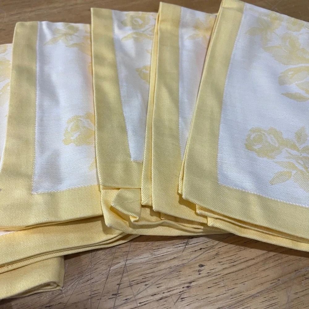 Williams-Sonoma Yellow Floral Damask Cotton Placemats Set of 7 Cottagecore 20x14